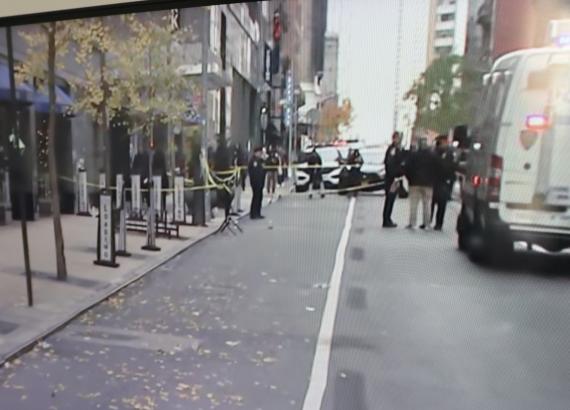 म्यानहटन शहरको मुट्टुमा एकाबिहानै हेल्थकेयरका सिईओको गोली हानी हत्या